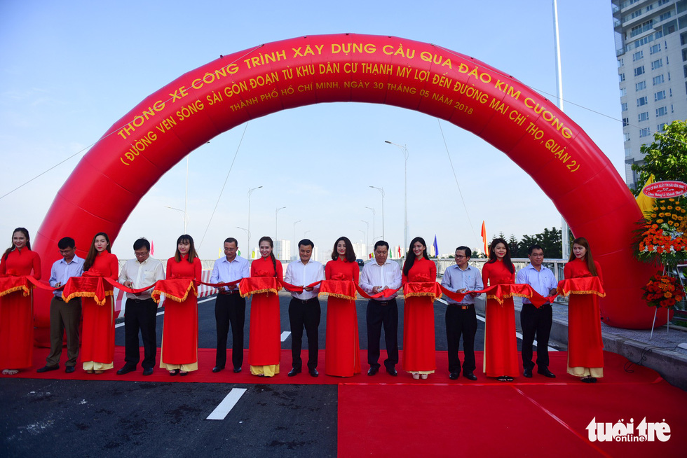 khánh thành cầu qua đảo kim cương quận 2